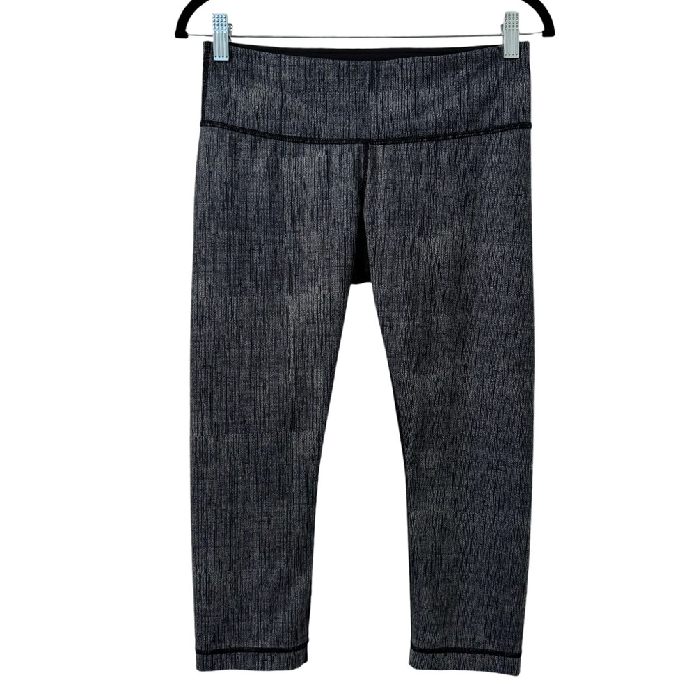 LULULEMON Wunder Under Cropped Legging Size 8 Black White Yoga Running‎ Athletic
